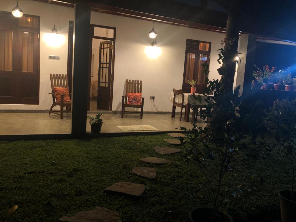 Lohas Villa Hiriketiya Диквела Екстериор снимка