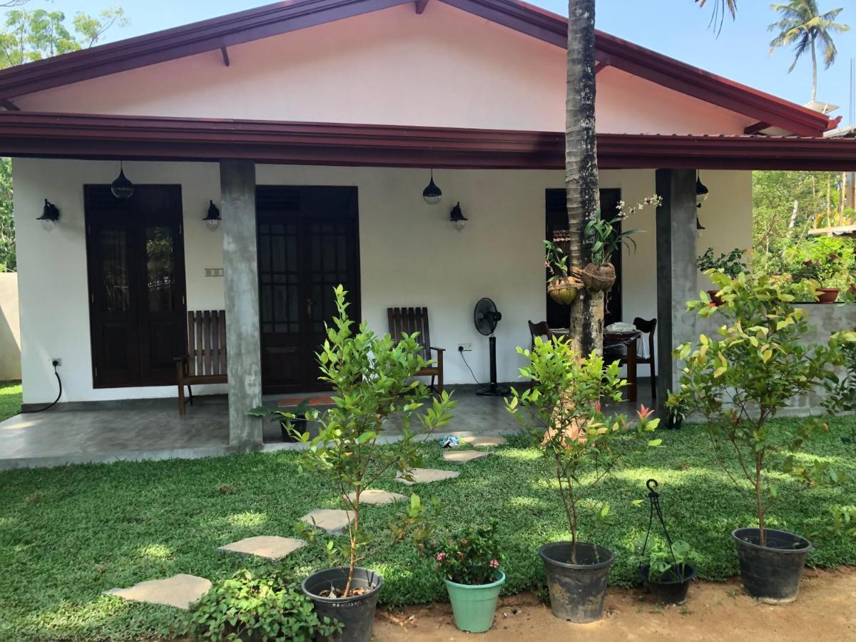 Lohas Villa Hiriketiya Диквела Екстериор снимка