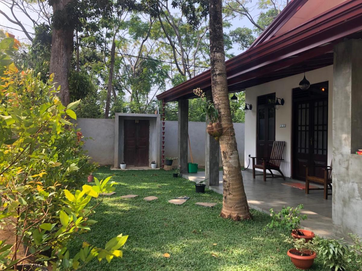 Lohas Villa Hiriketiya Диквела Екстериор снимка