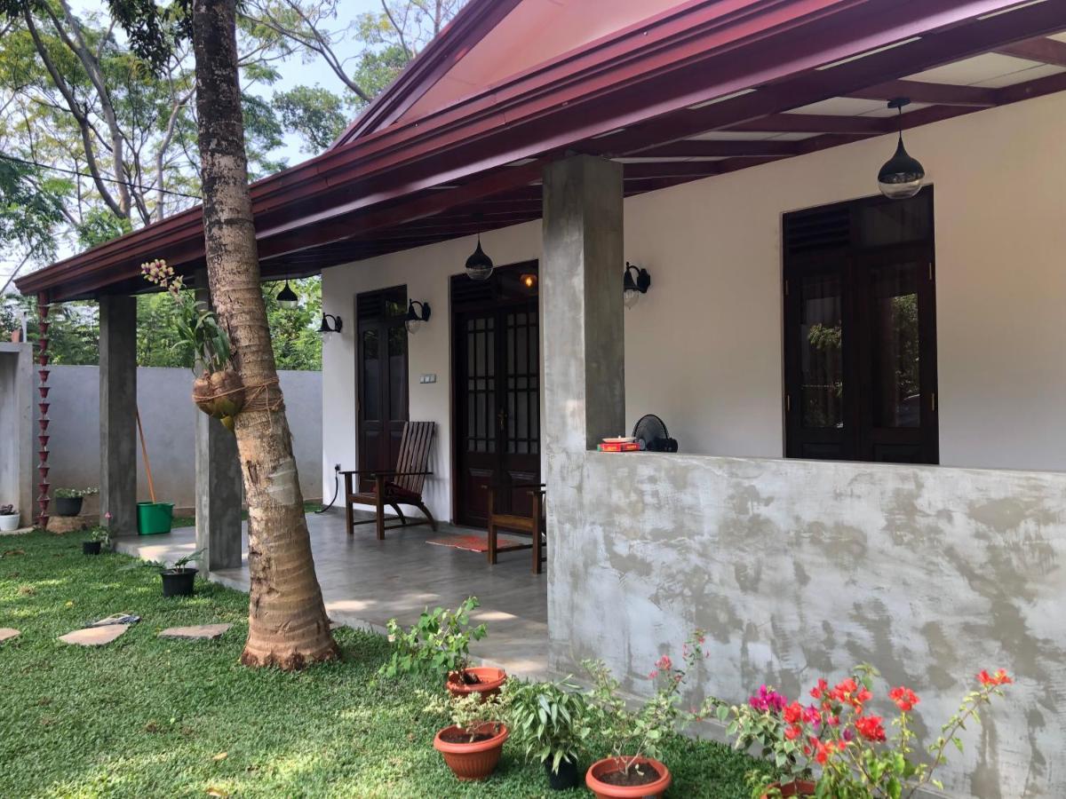 Lohas Villa Hiriketiya Диквела Екстериор снимка
