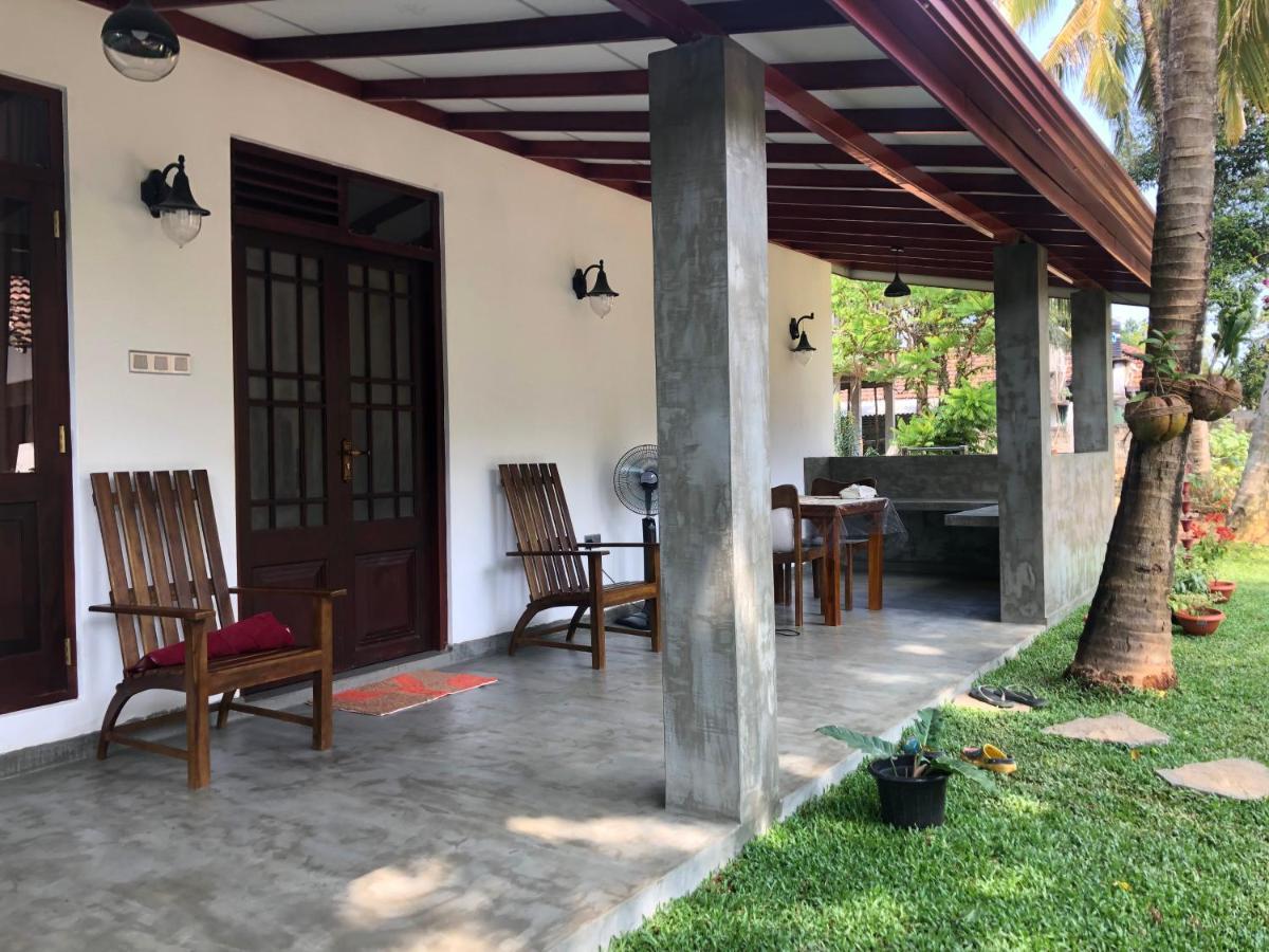 Lohas Villa Hiriketiya Диквела Екстериор снимка