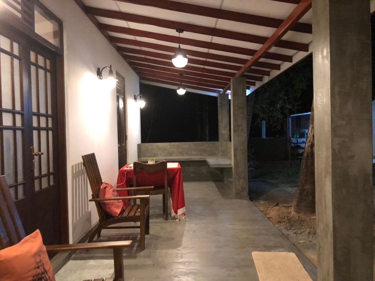 Lohas Villa Hiriketiya Диквела Екстериор снимка