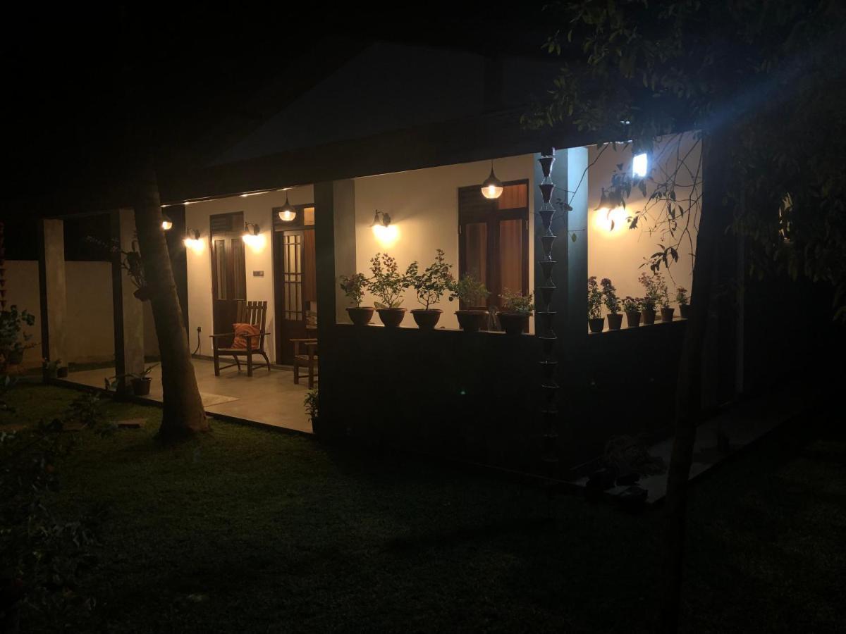 Lohas Villa Hiriketiya Диквела Екстериор снимка